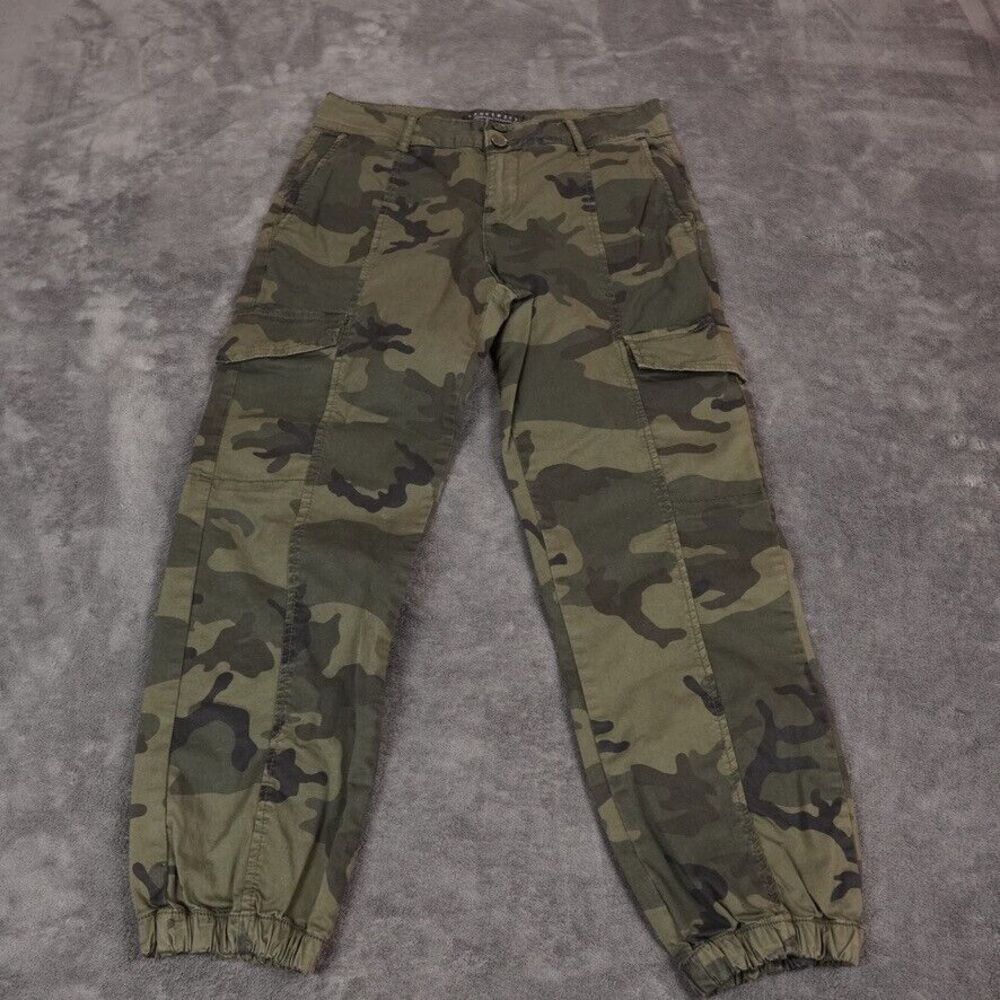 Sanctuary Women’s Camo Cargo Ankle Pants in Olive Green